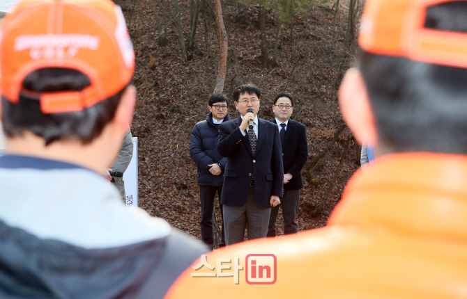 [포토]인사말하는 김형철 이데일리 사장