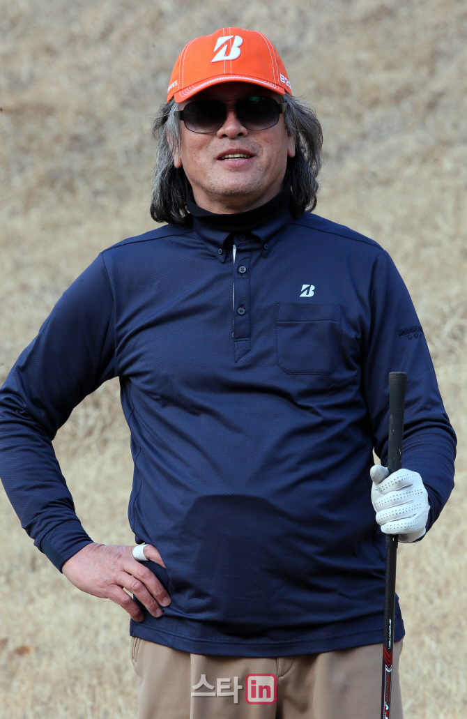 62세 노익장 과시한 윤덕오 "350야드 장타 보여주지 못해 아쉬워"