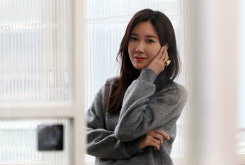 이지아 "男배우들, 군대 이야기에 소외감도"