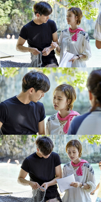 ‘굿미블’ 이진욱·문채원, 블랙스완 커플 온다 ‘설렘주의보’