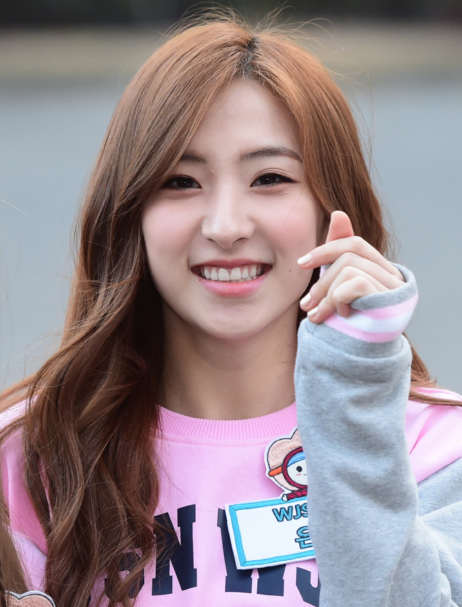 우주소녀 은서, '빠져드는 하트~'