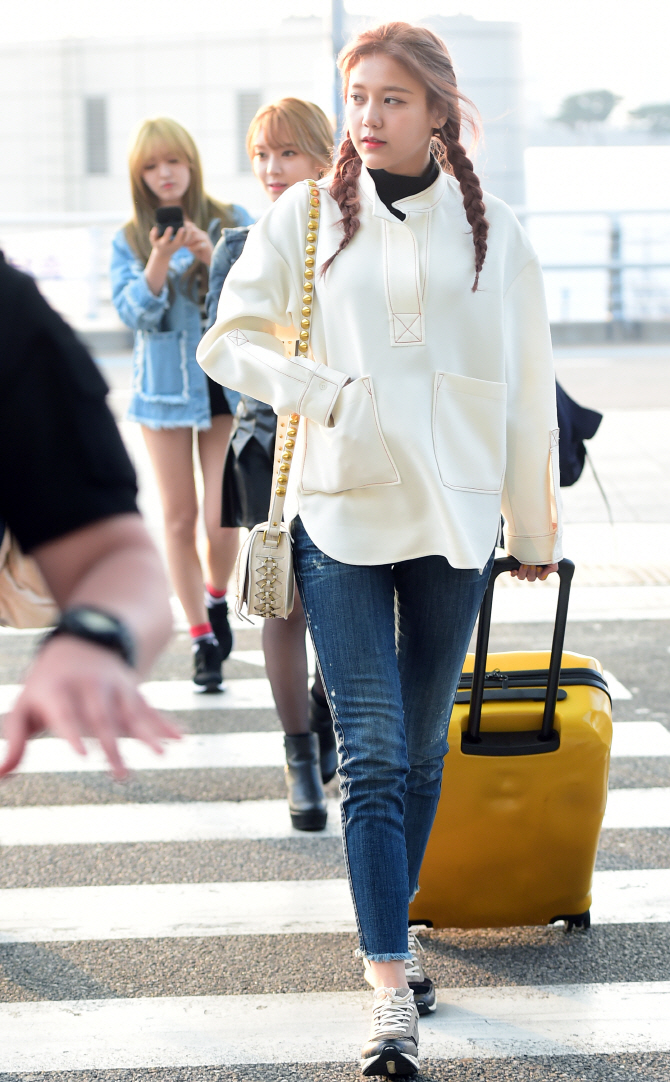 AOA 혜정, '따스한 봄햇살 맞으며~'