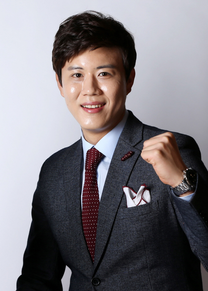 '두 스타' 진해성 "트로트 품격 높일 것"…전국구 나선 진해의 별