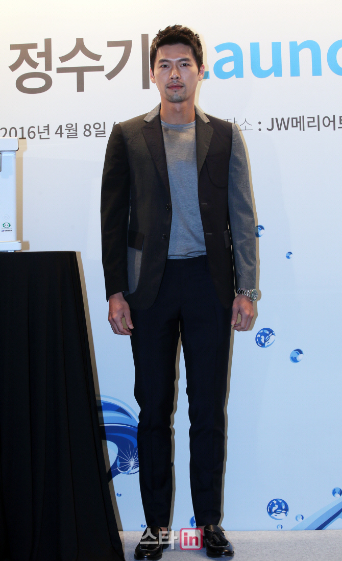 [포토]현빈, '우월한 기럭지'
