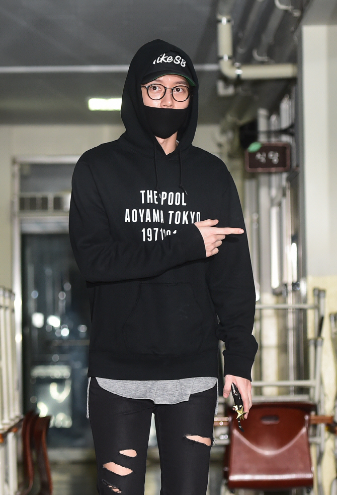 박해진, '투표하러 온 유정선배~'