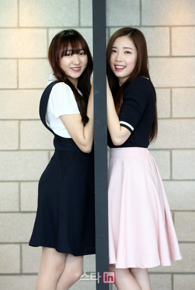 [포토]윤채경-조시윤 '상큼한 미소 가득'