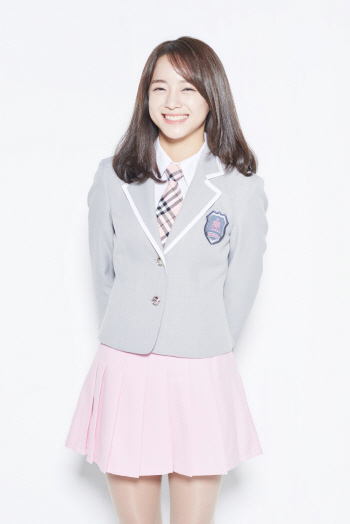 김세정, I.O.I 중 첫 지상파 입성…'어서옵SHOW' 생방요정