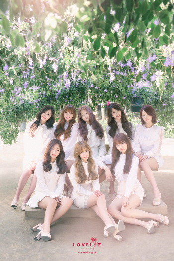 러블리즈 '데스티니' 6개 차트 2위…트와이스 '위협'