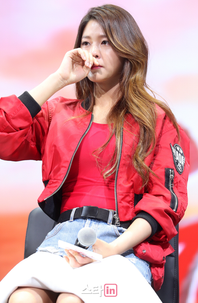 [포토]AOA 설현 '멈추지 않는 눈물'