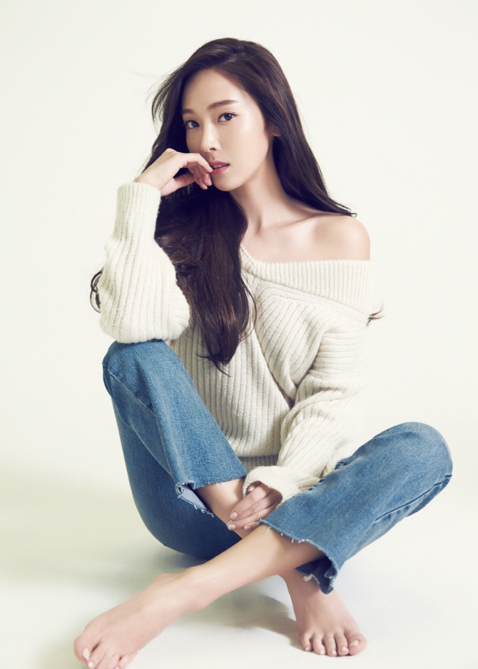 [제시카에게 물었다]①"소녀시대라는 '학교' 졸업한 느낌… 티파니 응원"