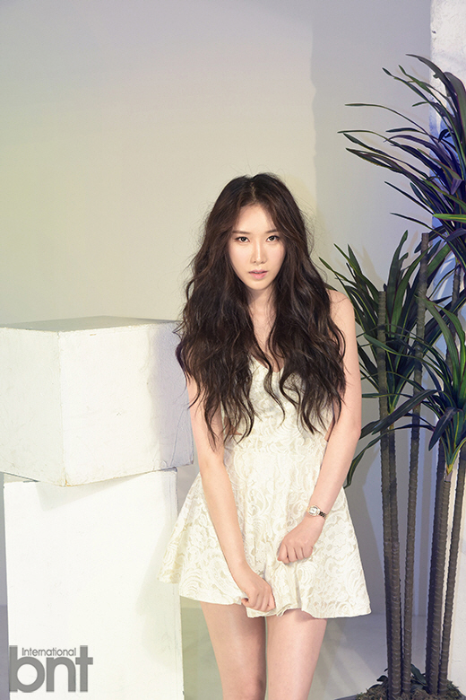 [포토]브레이브걸스 "공연 시작 전 무대 뒤에서운동하며 몸 만들어"