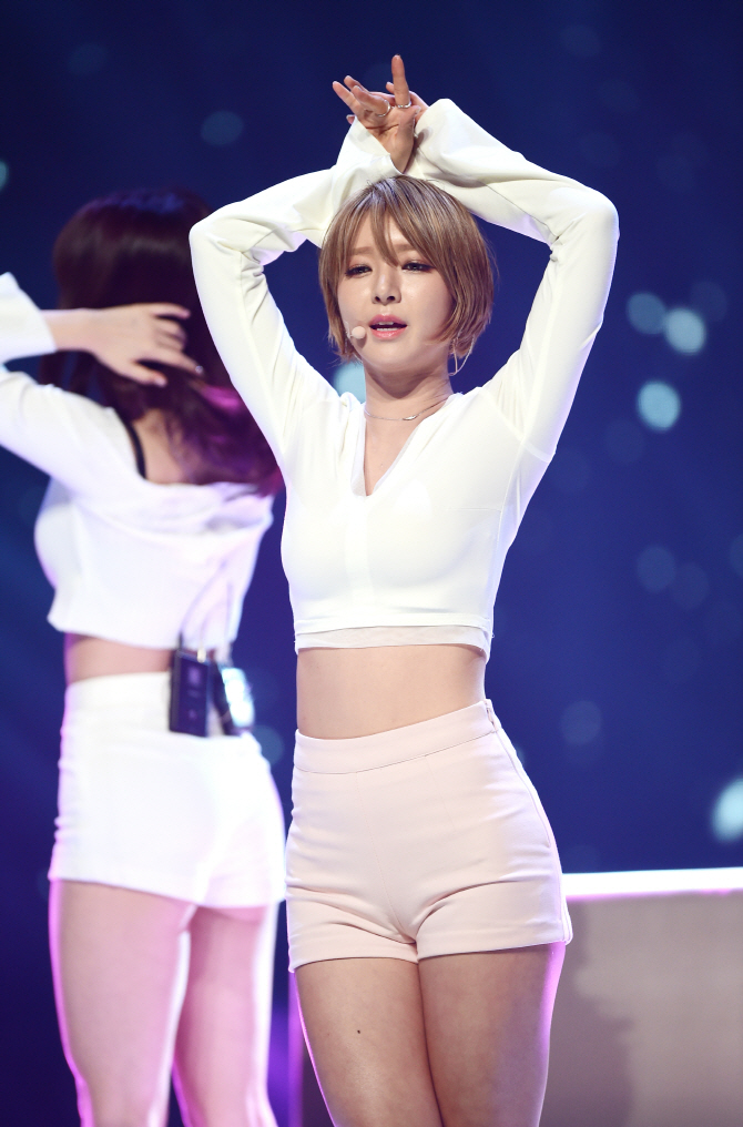 AOA 초아, '눈과 귀가 즐거워 지는 공연~'