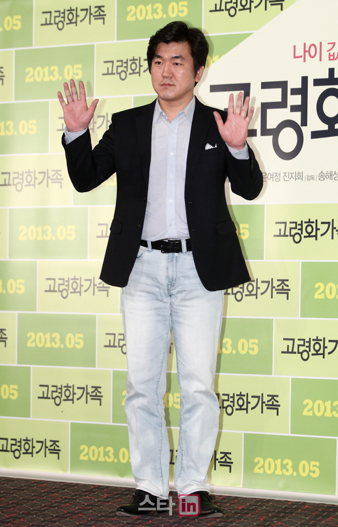 ‘음주운전’ 윤제문, 숙취해소음료 광고 계약해지 위기