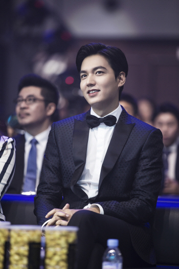 이민호, 中시상식서 ‘아시아영화선봉인물’ 수상