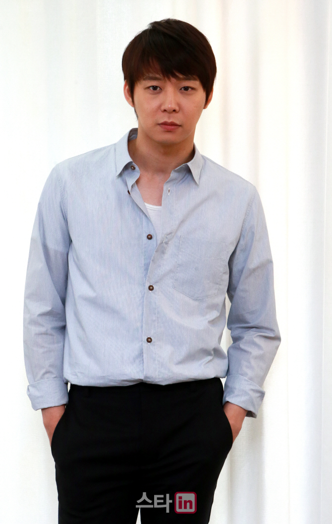 ‘성폭행 논란’ 박유천, 1차 피소 무고죄로 맞고소