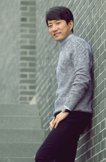 김명민 "데뷔 20년차, 지금도 캐릭터 리포트 쓰죠"(인터뷰)