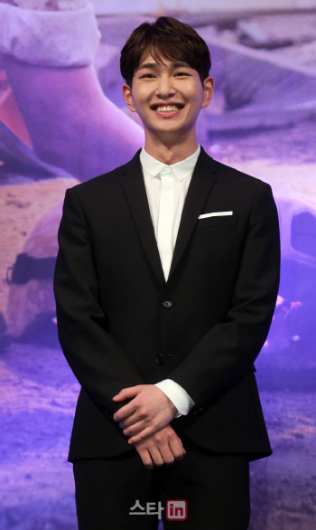 샤이니 온유, 2016 신스틸러 페스티벌 男 신인상