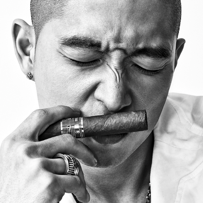 언터쳐블 디액션, 두번째 솔로 디싱 '억만장자' 발매