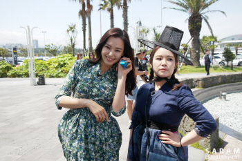 이하늬, 가야금 여행 비하인드 사진 공개 '제주도 좋아하늬?'