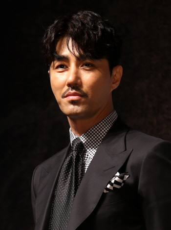 차승원 "그 어느 때보다 겸손하게…누 안 됐으면"