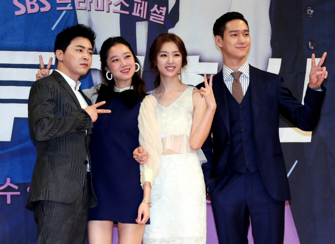[포토]'질투의 화신'의 주역들 '브이'
