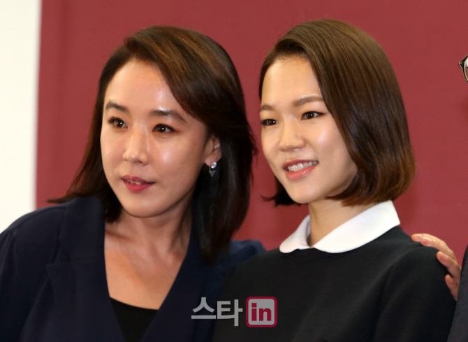 [포토]강수연-한예리, 제 21회 BIFF 집행위원장과 개막작 주연배우