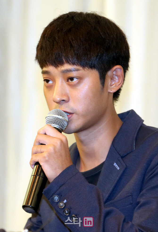 [포토]정준영, "동영상 몰카 아냐, 전 여친과 장난 삼아 찍었다"