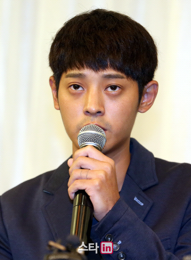 '무혐의' 정준영, 왜 복귀 아닌 '자숙'일까