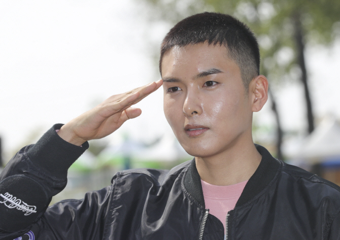 [포토] '건강히 다녀오겠습니다'