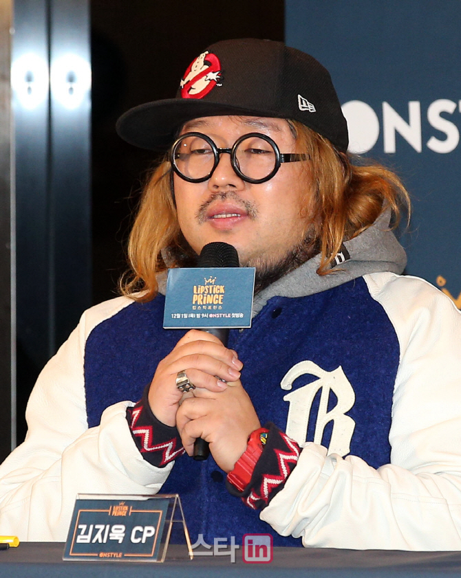 [포토]소감 밝히는 김지욱 CP