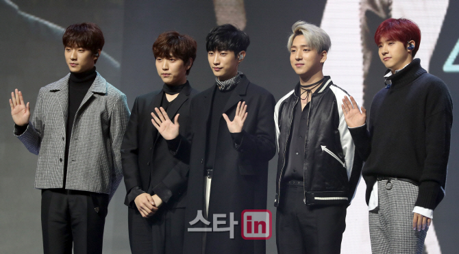 [포토]B1A4, '훈훈한 다섯 남자들'