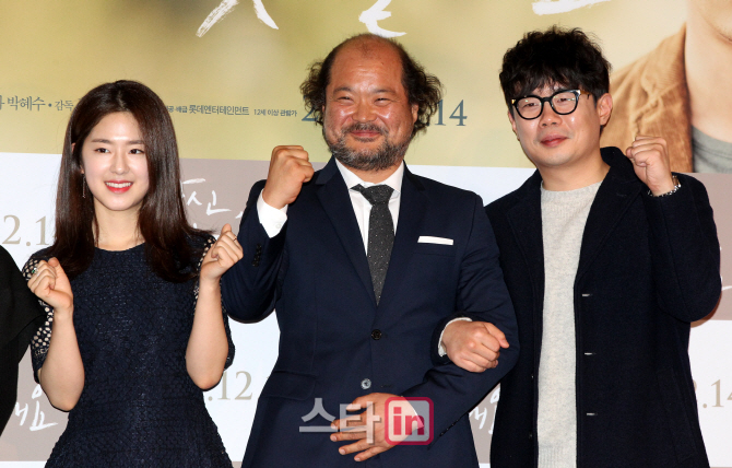 [포토]영화 '당신, 거기 있어줄래요' 조연들 파이팅!