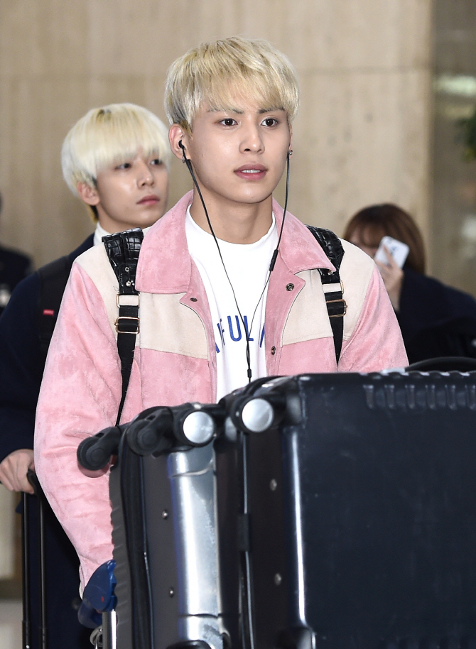 SF9 태양, '음악과 함께라면~'