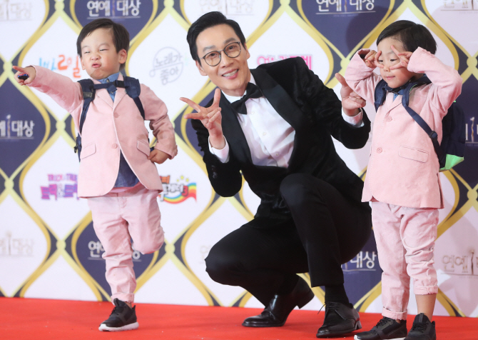 [포토] 이휘재, 서언 서준이랑 시상식에