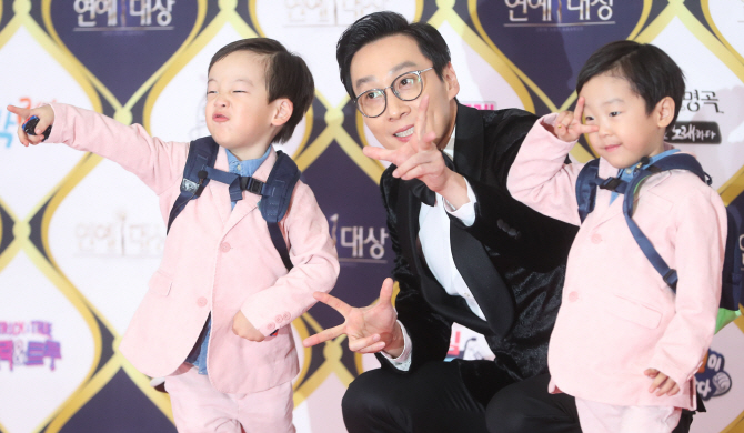[포토] 이휘재, 서언 서준이랑 시상식에