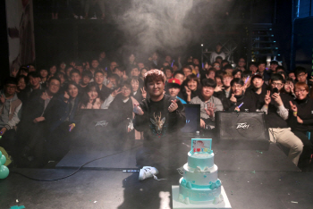 허각, 생일 맞이 '각별한 신년회'서 1월 말 컴백 예고