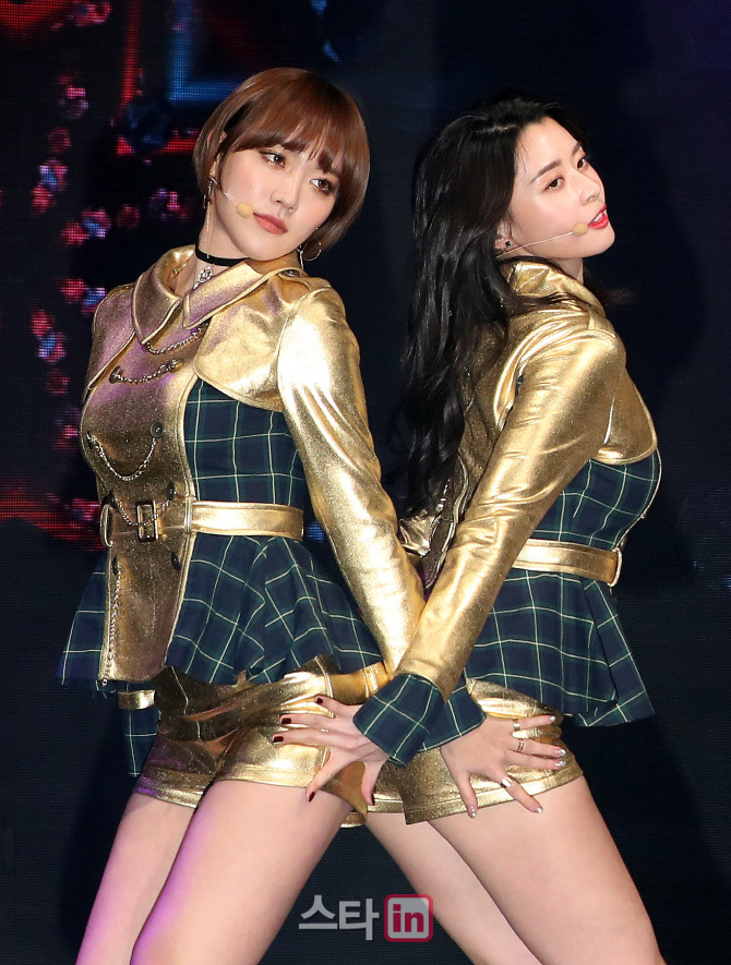 [포토]헬로비너스 라임-나라, '아찔한 터치'