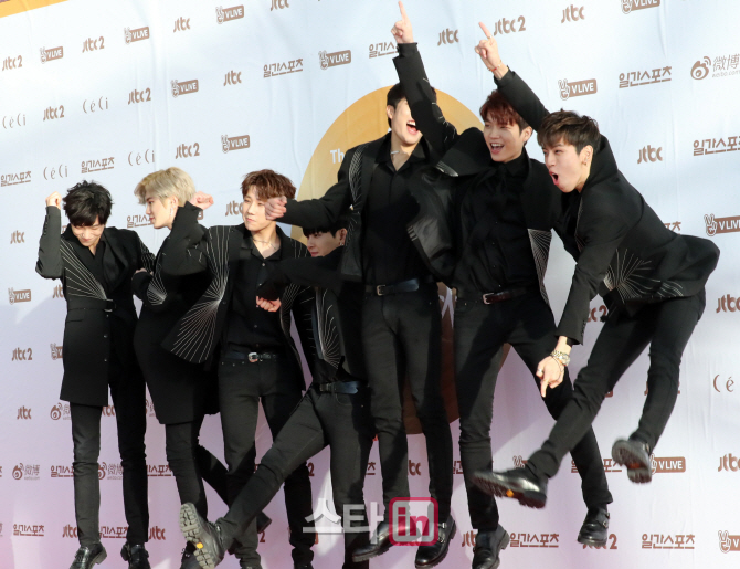 [포토]인피니트 '내가 제일 잘 날아~'