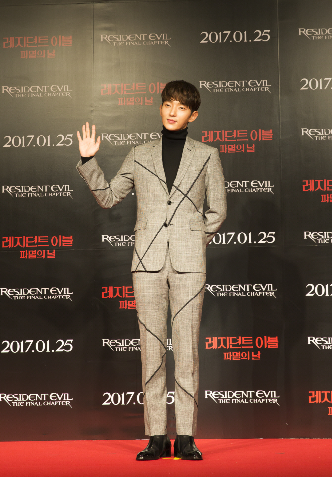 '레지던트이블6' 이준기, 짧지만 강렬한 '밀라와 1대1 격투'