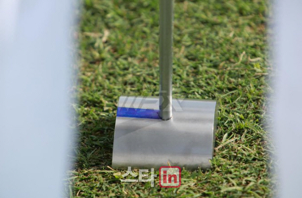 디섐보 "내 퍼터가 어때서"…미국골프협회 제지에 발끈