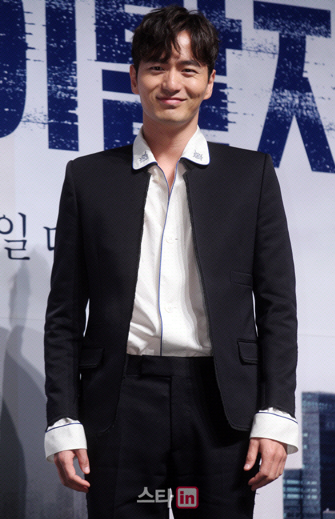 이진욱, 억울함 직접 푸나…성폭행 고소녀 재판 증인 출석한다