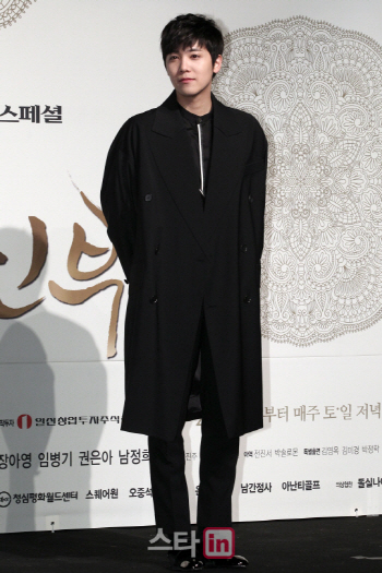 '한보름과 결별' 이홍기에게 팬들 위로 "상처받지 않기를…"