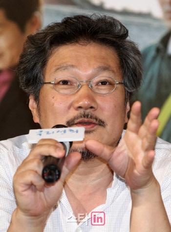 홍상수 감독, 베를린영화제 참석차 15일 출국…김민희는?