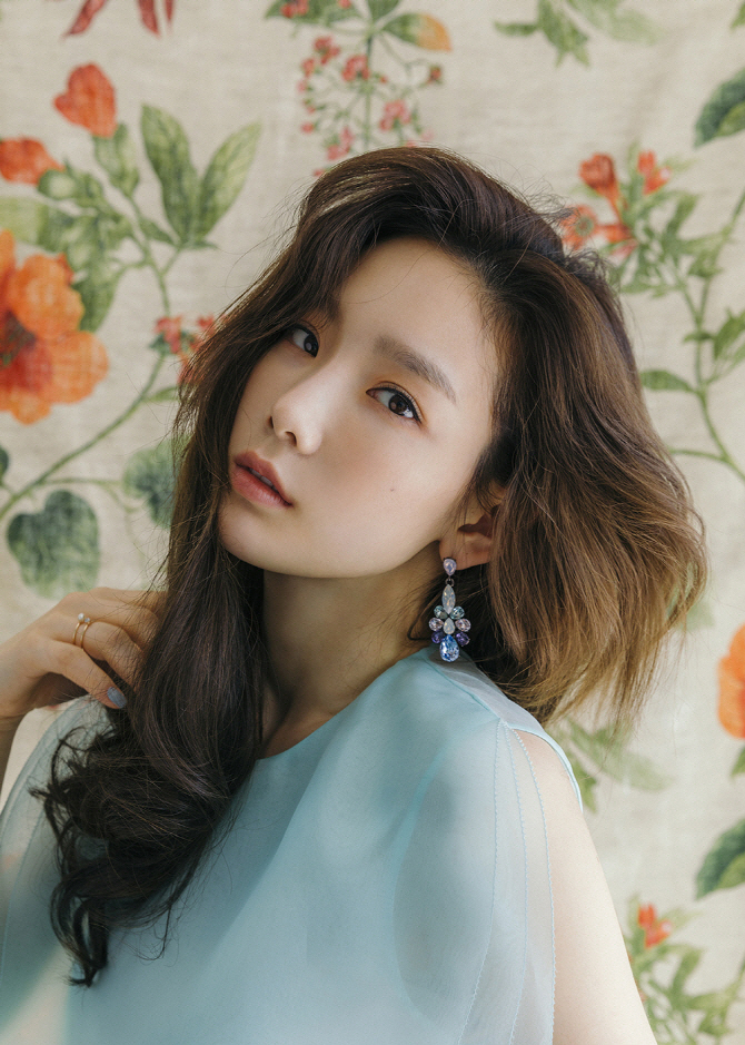 태연, 역시 음원 퀸…개편된 실시간 차트도 순조롭게 진입