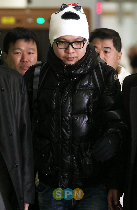 "7년 만에 방송 출연 신정환, 정식 복귀는 아냐"