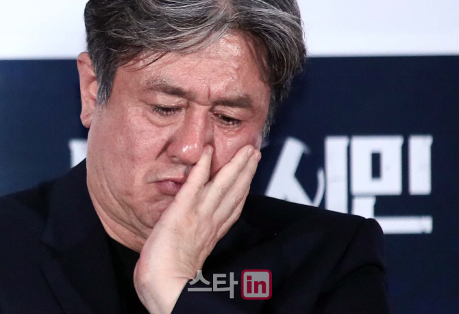 [포토]배우 최민식, '천만 배우의 고민'