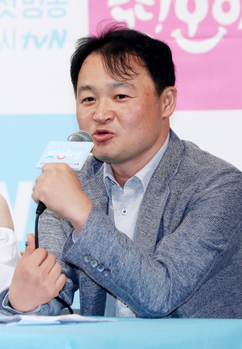 ‘오해영’ 송현욱 PD, ‘태양의후예’ 제작사로 이적