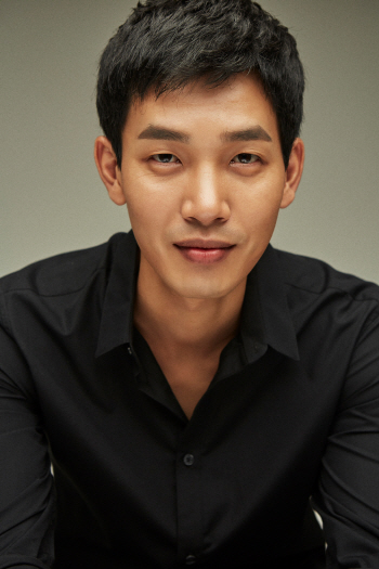 김도윤, ‘역적’에서 ‘염력’으로