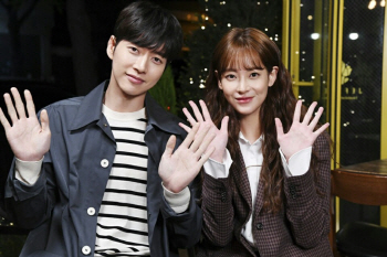 박해진X오연서, 영화 ‘치인트’ 첫 촬영 시작