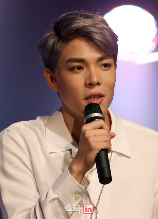 [포토]빈블로우 지빈, '훈남의 인사말'